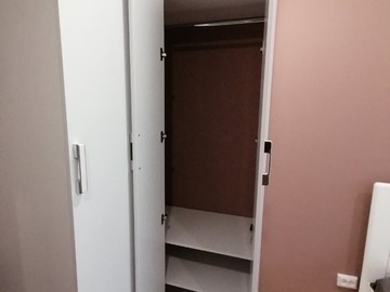Шкаф встроенный угловой, распашной № 1466